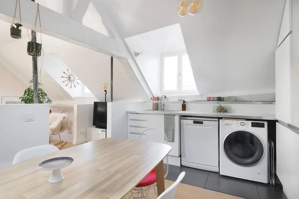 Design & Luxury - Montorgueil Apartment Paris