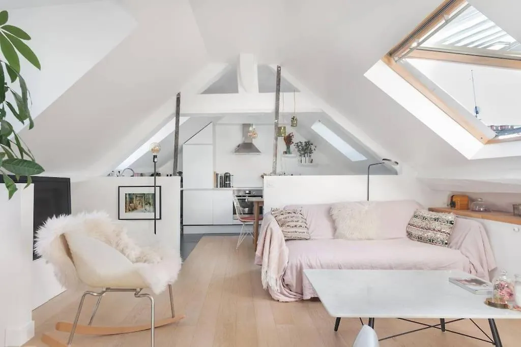Design & Luxury - Montorgueil Apartment Paris